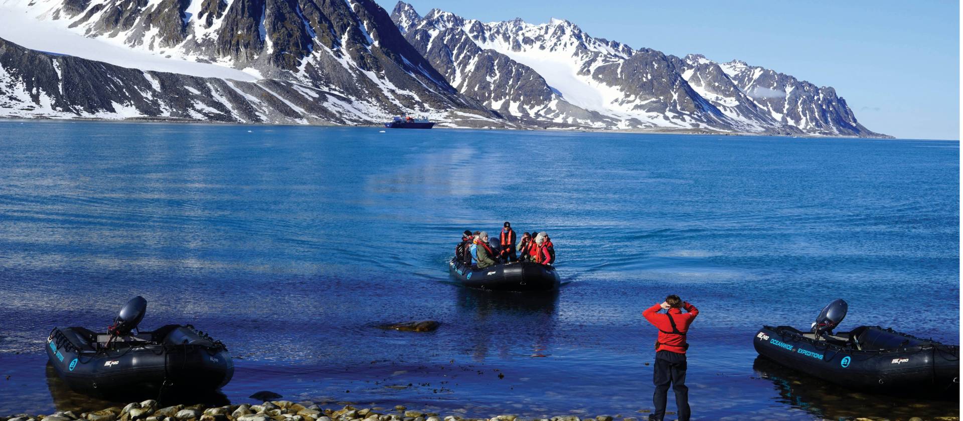 Views across Magdalenefjord as we approach in the zodiac | Gesine Cheung