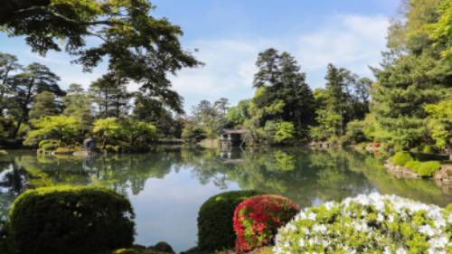Kenrokuen Garden in Kanazawa | Cathy Finch