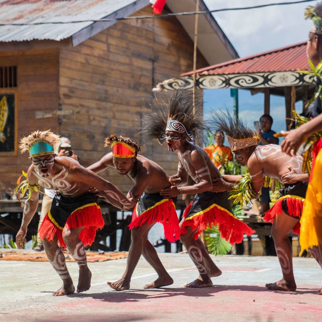 Traditional culture Lake Sentani, Papua New Guinea | Fiona wardle