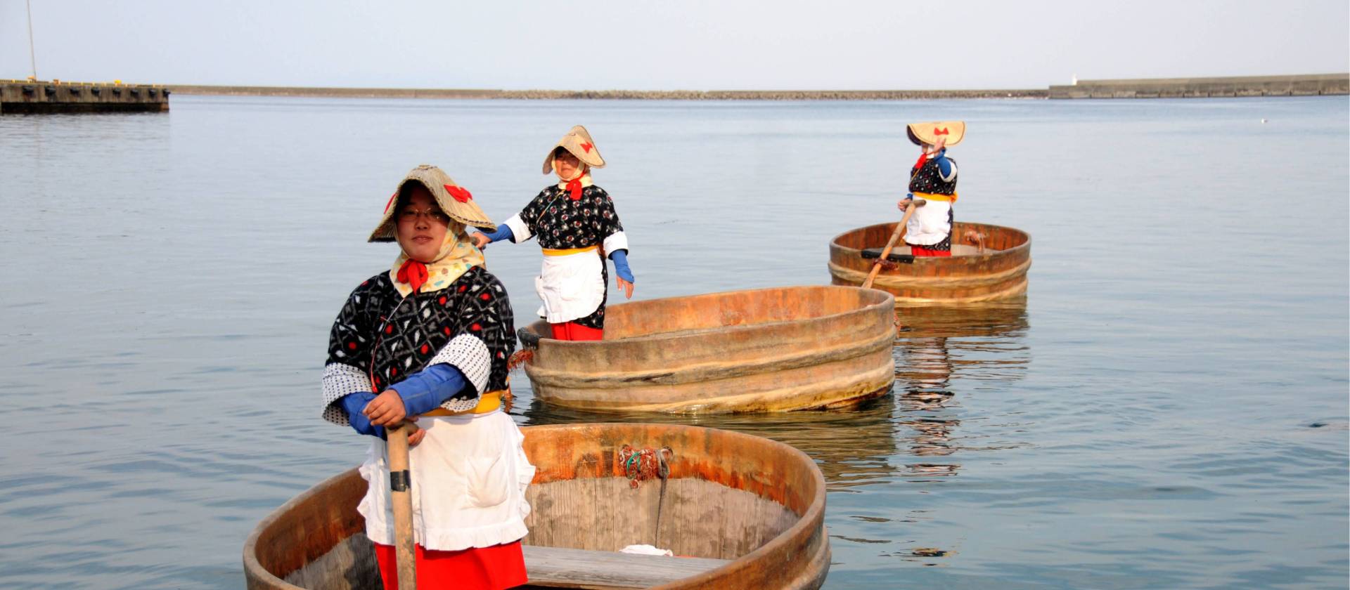 Traditional Taraibune tub boats, Sado Island | Aaron Russ