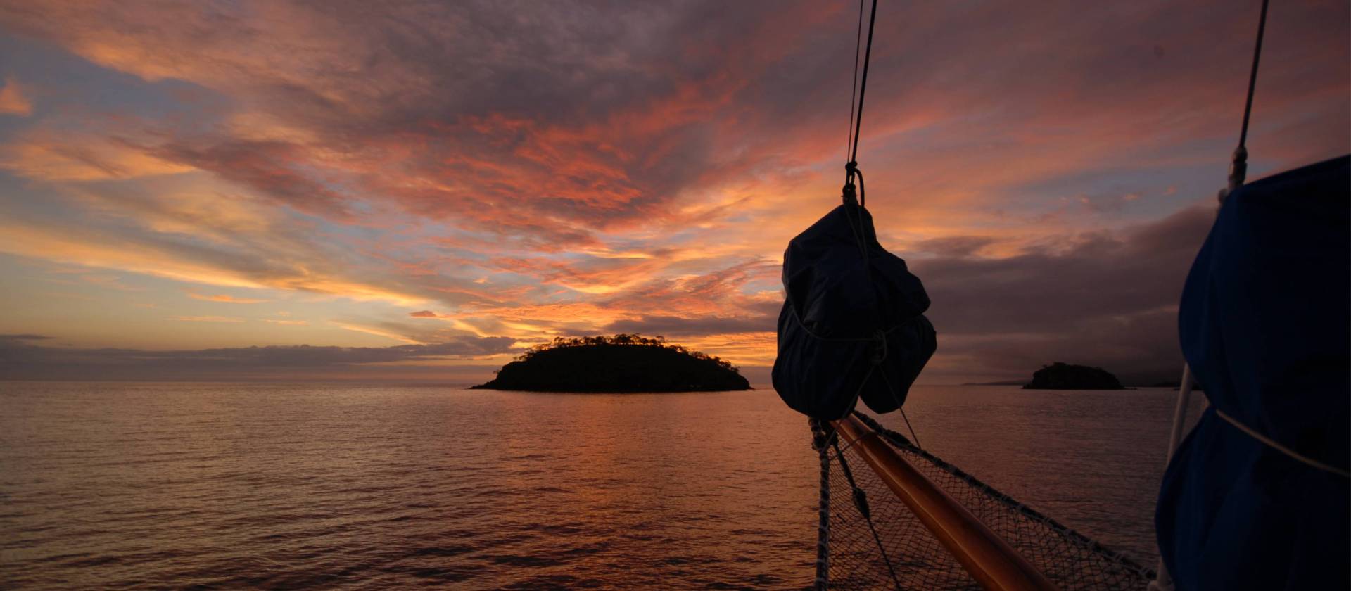 Sailing the wildlife rich Galapagos Islands aboard the Cachalote