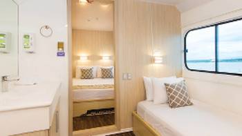 Single cabin 6 on the main deck of Solaris