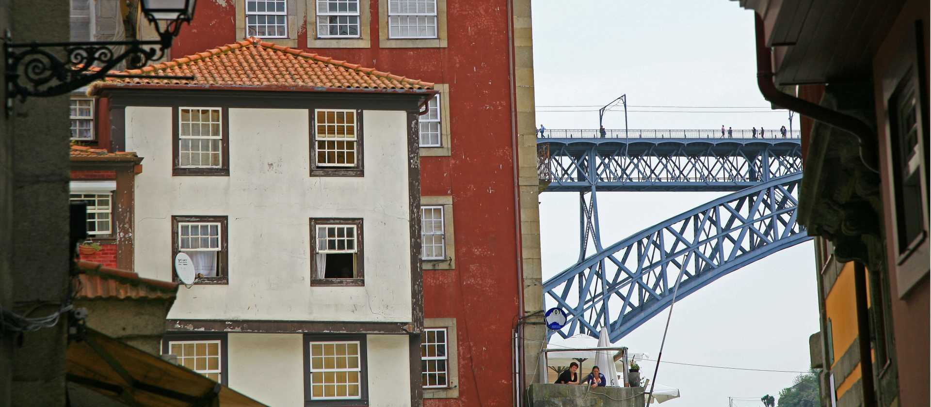 A glimpse of Porto and the Ponte de Dom Luis I