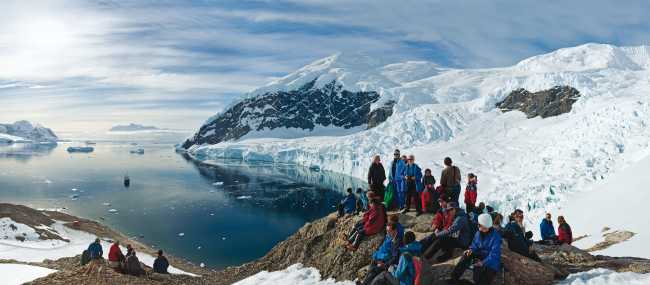 Sweeping views of the Antarctic Peninsula | Peter Walton
