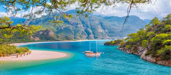Small ship adventure? You've docked at the right place